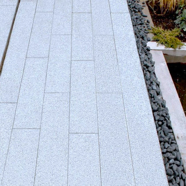 Load image into Gallery viewer, Light Grey Granite Planks - 900 x 150 x 20mm - Sawn & Flamed
