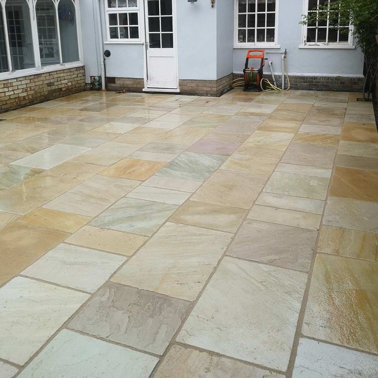 Load image into Gallery viewer, Mint Fossil Indian Sandstone Paving - Patio Pack - Mixed Sizes - Tumbled &amp; Riven
