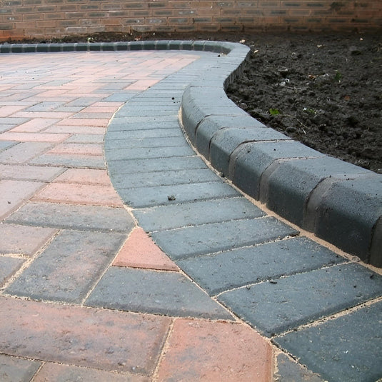 Lakeland B-Kerbs - Charcoal (140mm X 100mm X 140mm)