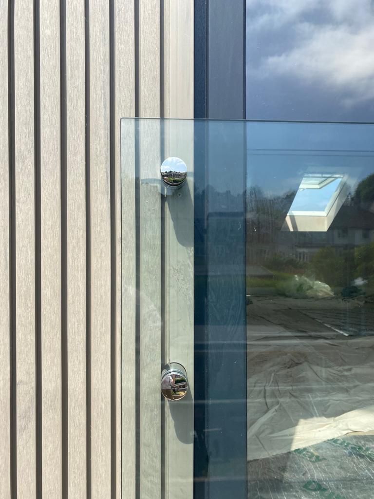 Load image into Gallery viewer, Slatted Misty Wood - Grey &amp; Brown Composite Cladding - Corner Piece - 2200 x 49.25 x 49.25 mm
