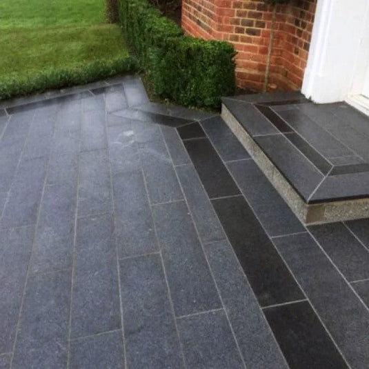 Emperor Black Granite Planks - 900 x 150 x 20mm - Sawn & Leathered