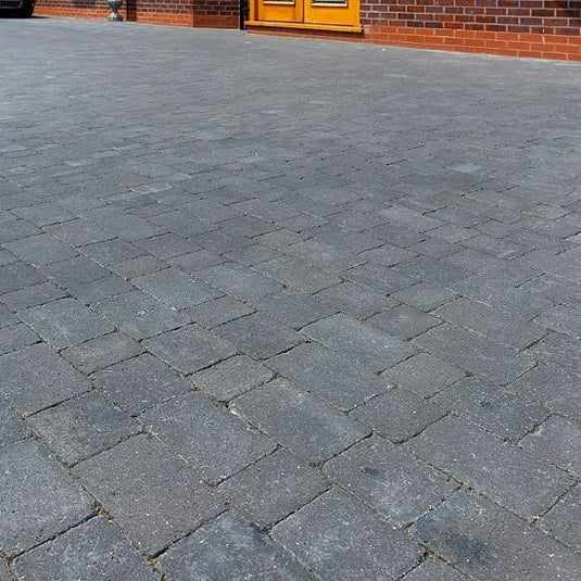 Lakeland Derwentstone 50mm Charcoal (Mixed Pack 210mm/140mm X 140mm)