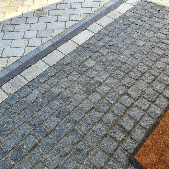 Load image into Gallery viewer, Dark Grey Granite Cobbles - 100 x 100 x 60mm Pack - Cropped
