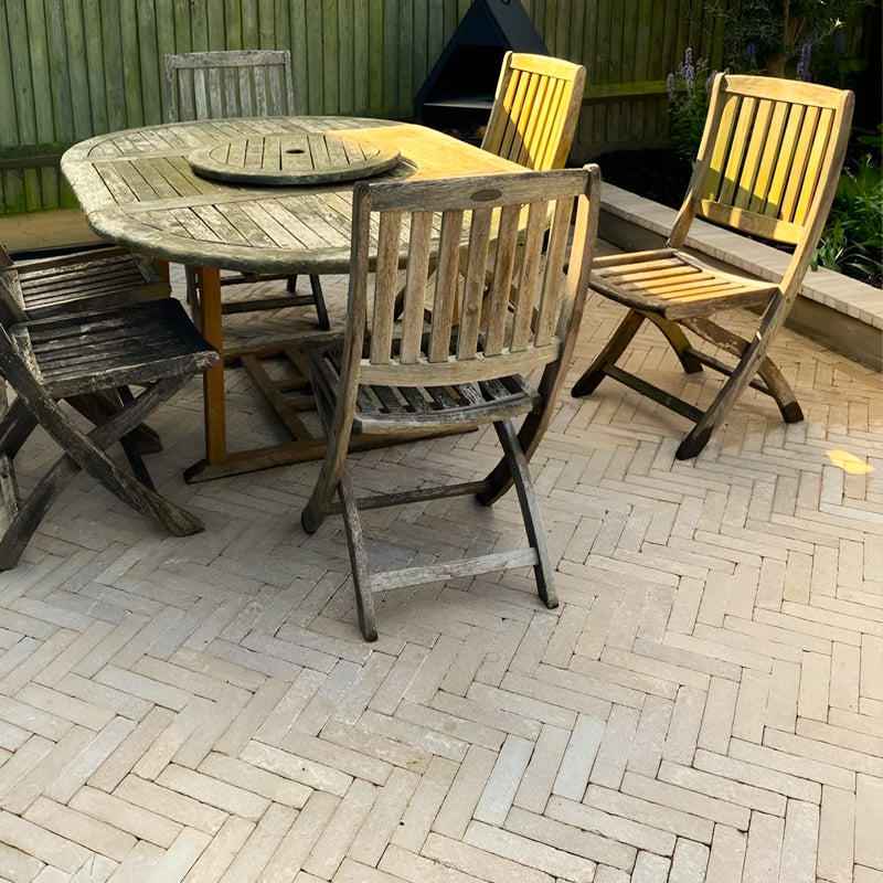 Load image into Gallery viewer, Egyptian - Beige Limestone Setts - 200 x 50 x 40mm - Sawn &amp; Tumbled
