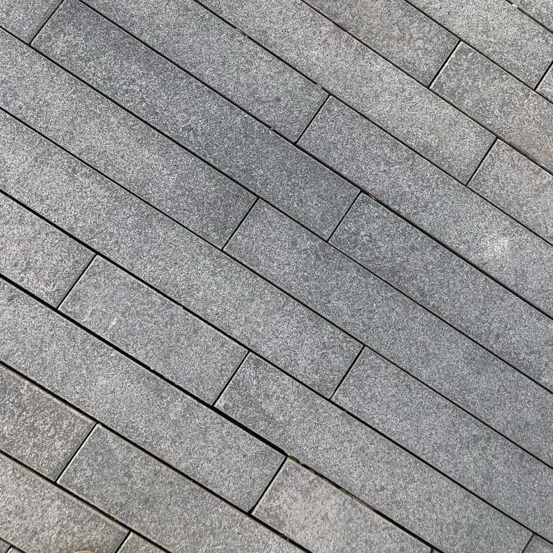 Load image into Gallery viewer, Dark Grey Granite Planks - 600 x 147 x 20mm - Sawn &amp; Flamed
