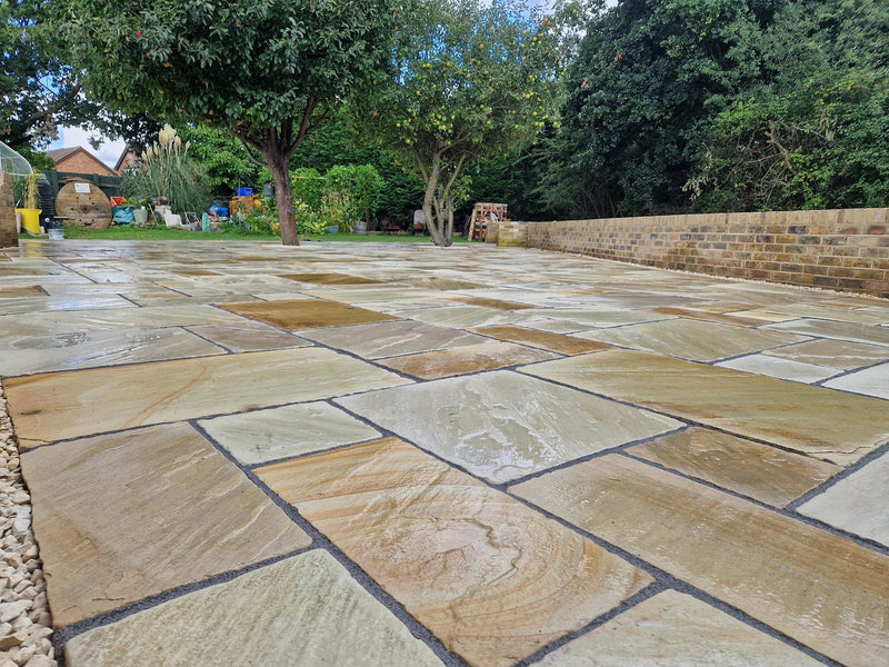 Load image into Gallery viewer, Mint Fossil Indian Sandstone Paving - Patio Pack - Mixed Sizes - Hand Cut &amp; Riven
