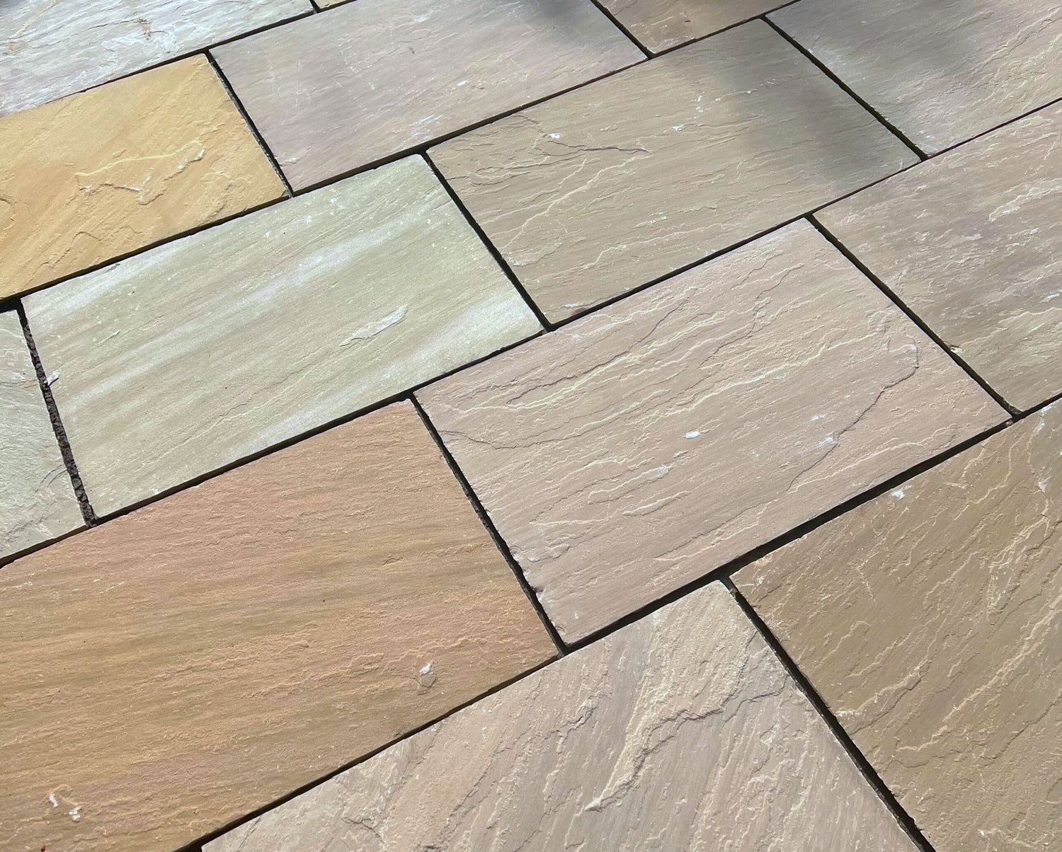 Raj Green Indian Sandstone Paving - 900 x 600 x 22mm - Hand Cut & Rive ...
