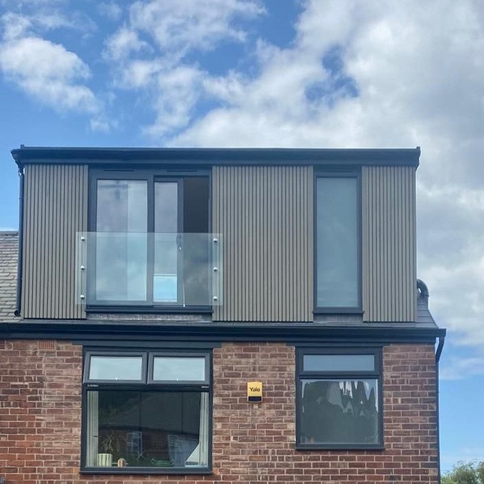 Load image into Gallery viewer, Slatted Misty Wood - Grey &amp; Brown Composite Cladding - Corner Piece - 2200 x 49.25 x 49.25 mm

